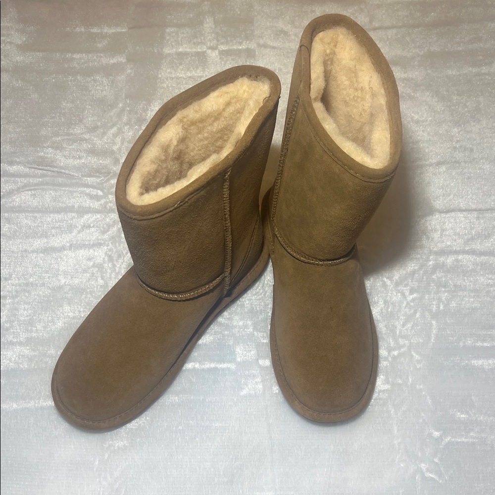 BearPaw Eva Short Boots